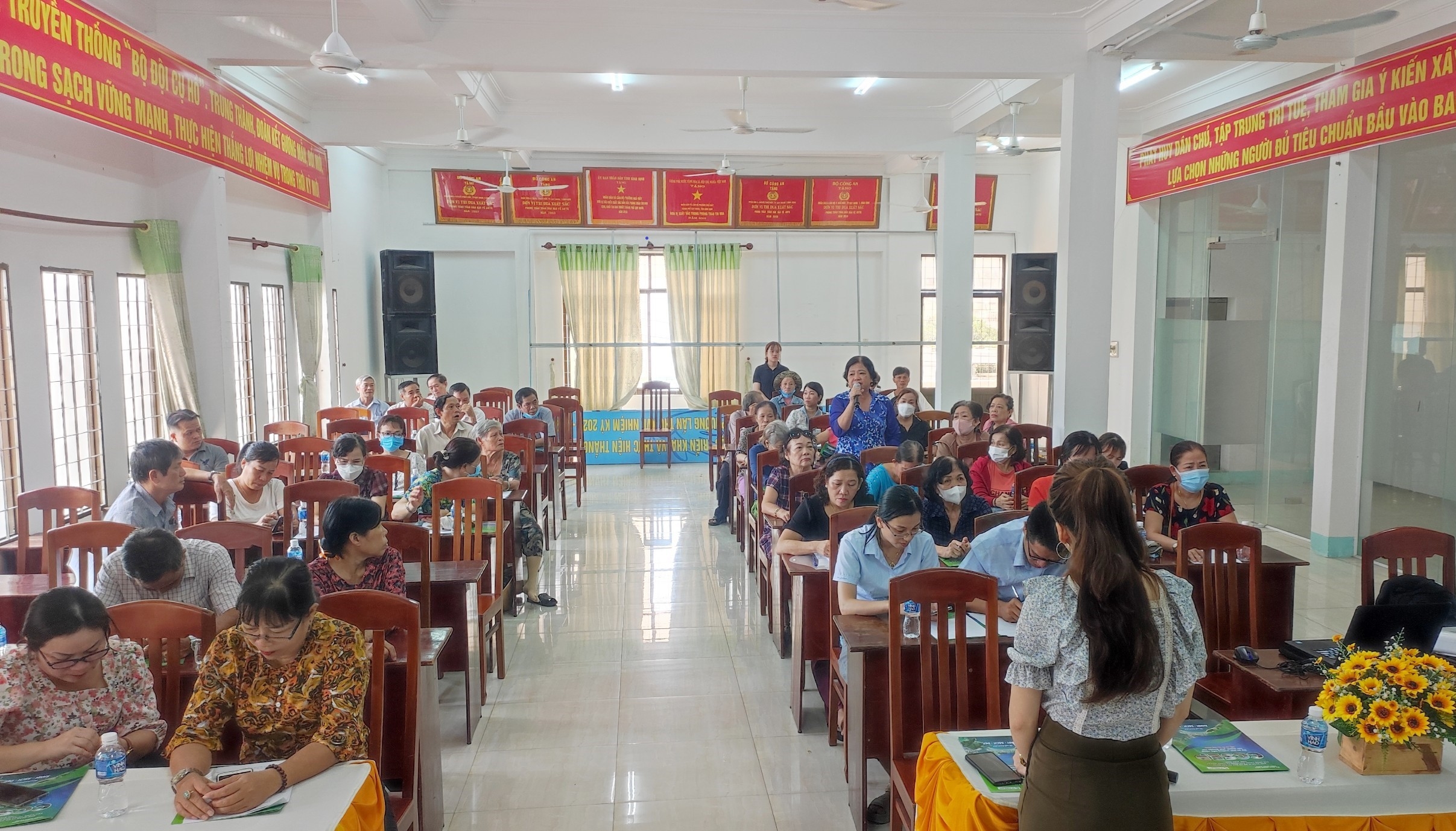 TRIỂN KHAI HOẠT ĐỘNG GIỚI THIỆU, HƯỚNG DẪN CÔNG TÁC ĐẤU NỐI VỀ DỰ ÁN MÔI TRƯỜNG BỀN VỮNG CCSEP - TIỂU DỰ ÁN QUY NHƠN ĐẾN PHƯỜNG TRẦN QUANG DIỆU VÀ NGÔ MÂY